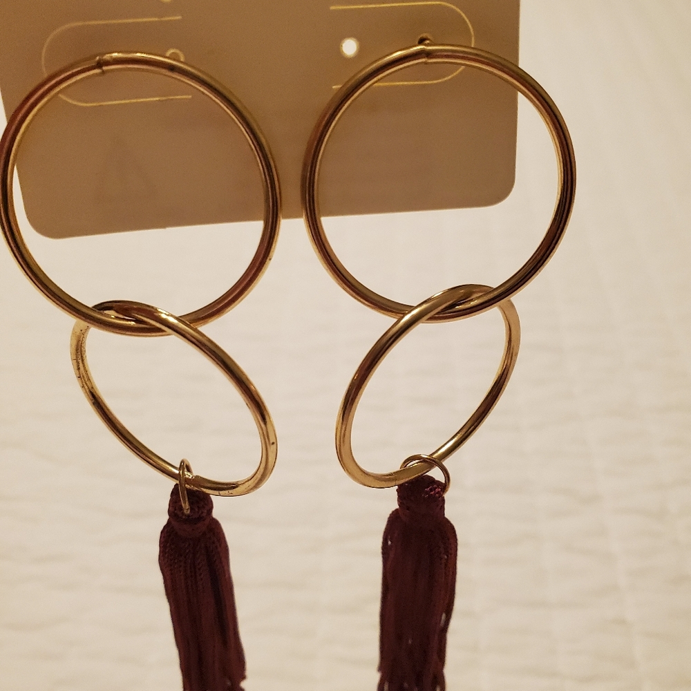 Earrings - Picture 2 of 3